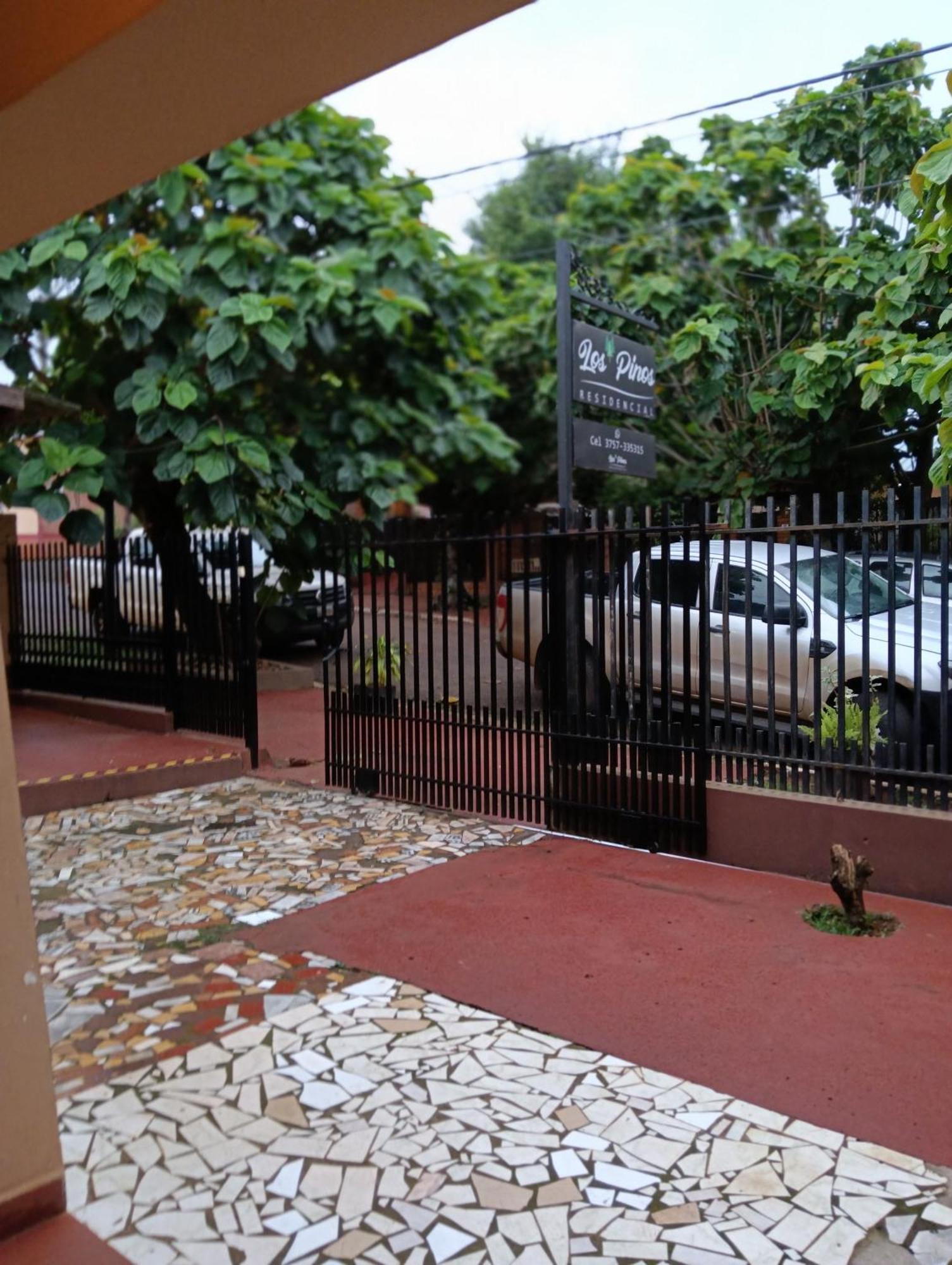 Residencial Los Pinos Puerto Iguazú Extérieur photo